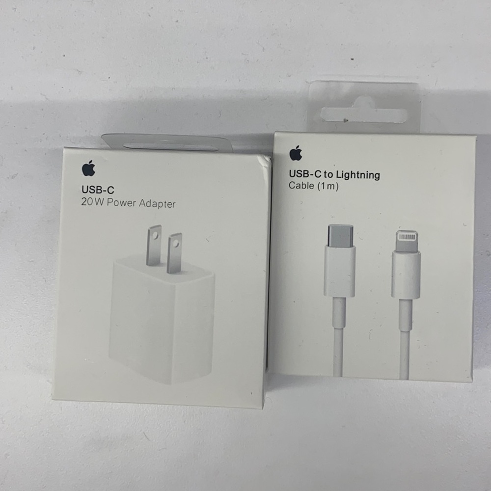 Apple IPhone 20W Charger with 1M lightning Cable